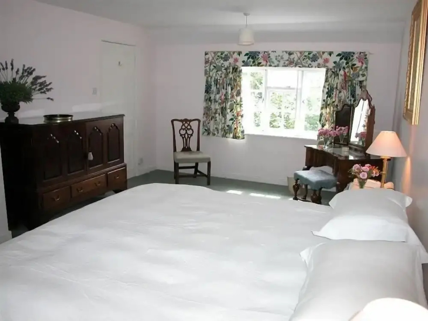 Winterbourne Cottage, Salisbury