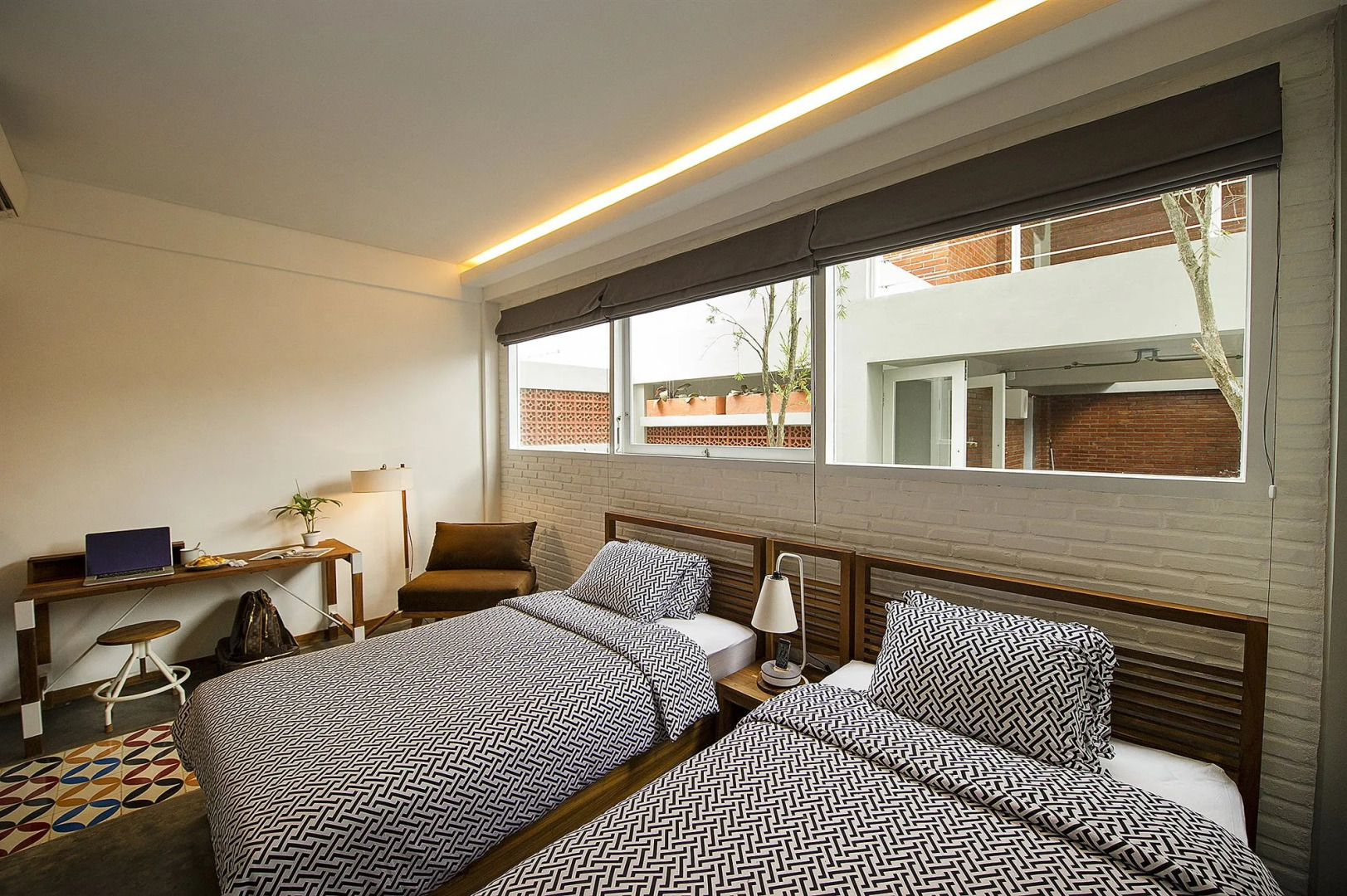 Lokal Hotel & Restaurant