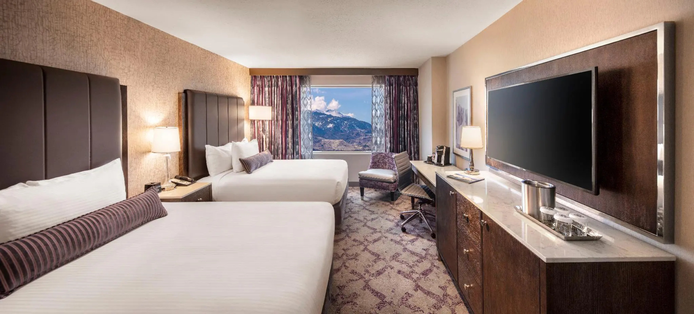 Silver Legacy Reno- A Caesars Rewards Destination