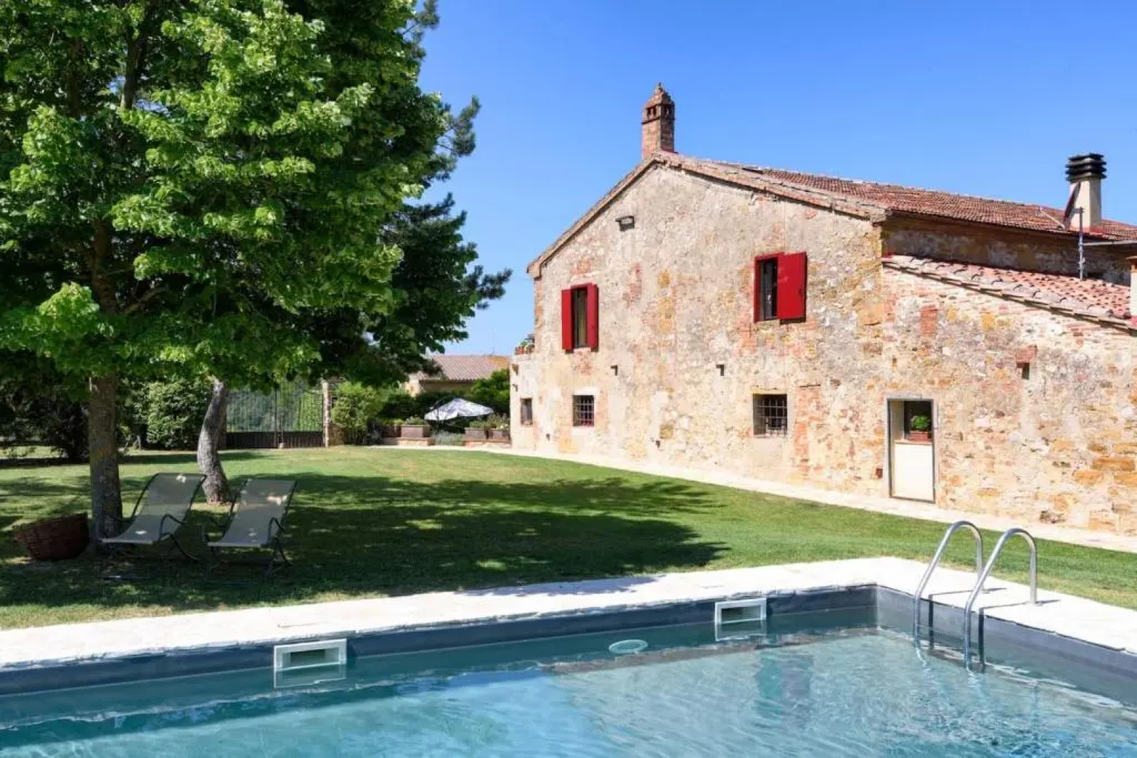 House With one Bedroom in Trequanda, With Shared Pool and Enclosed Garden