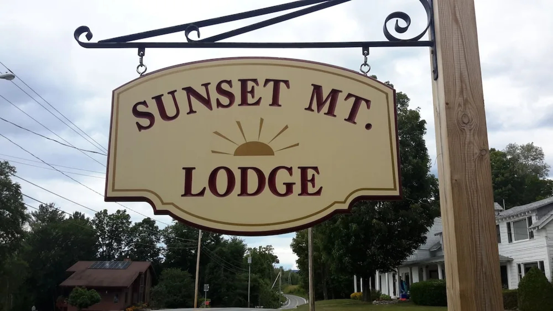 Sunset Mountain Lodge