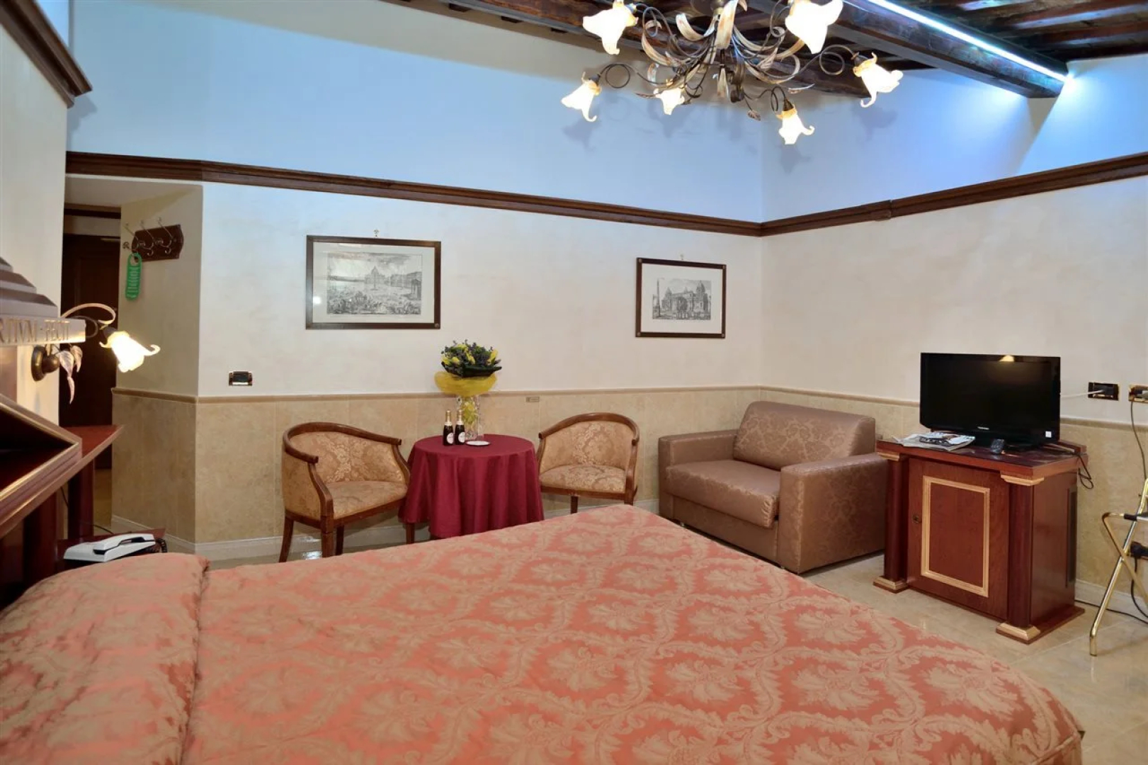 Hotel Pantheon
