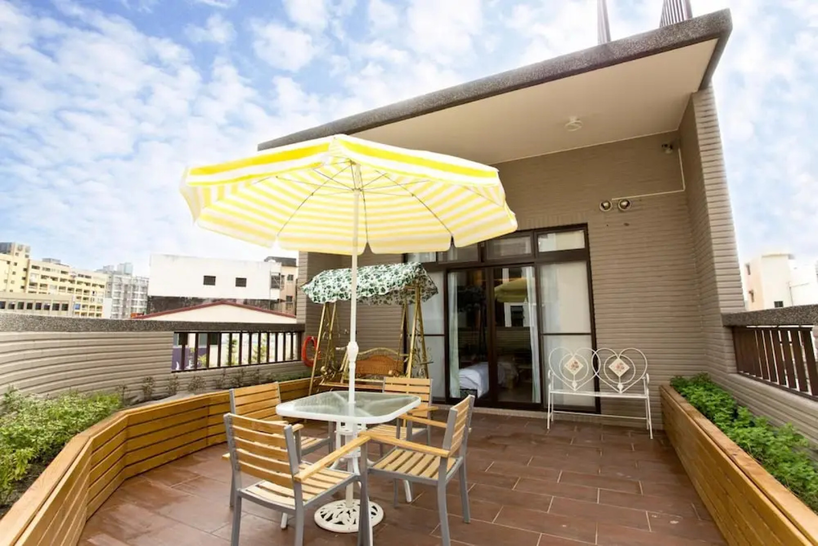 Chuan Shiang Hot Spring Hostel