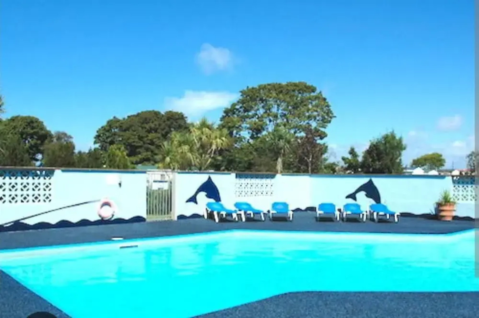 Cariad Bach 64 Dinas Cross