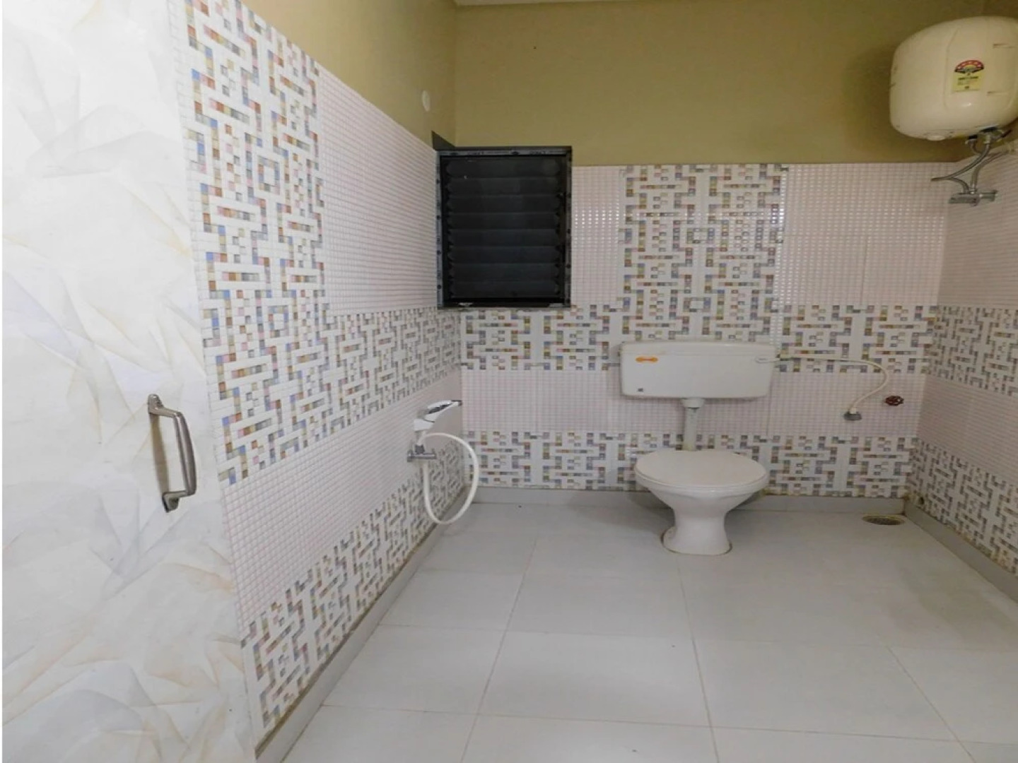 OYO 15901 Maa Tara Palace