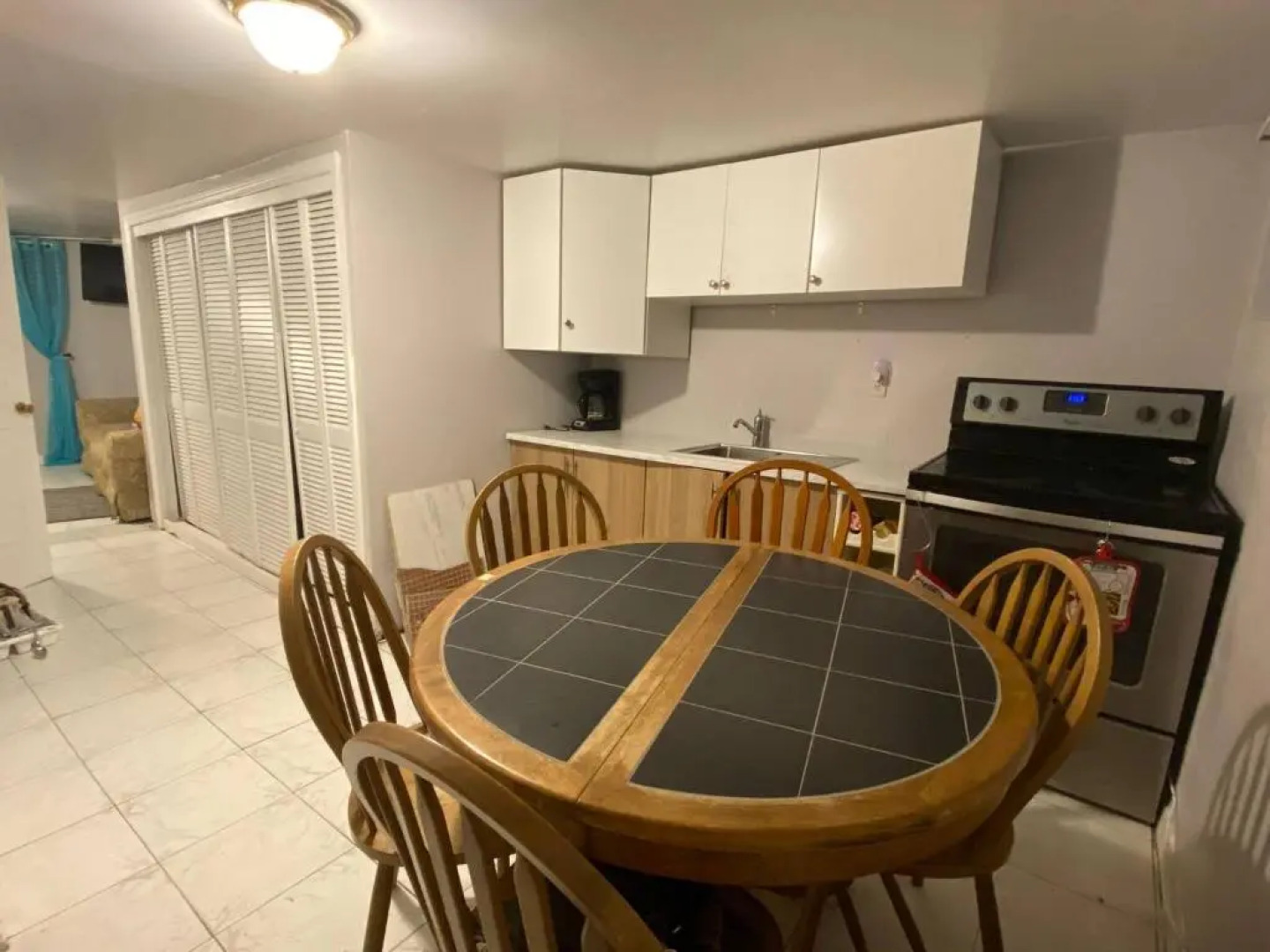 Nice 2 bedroom Apt With Patio