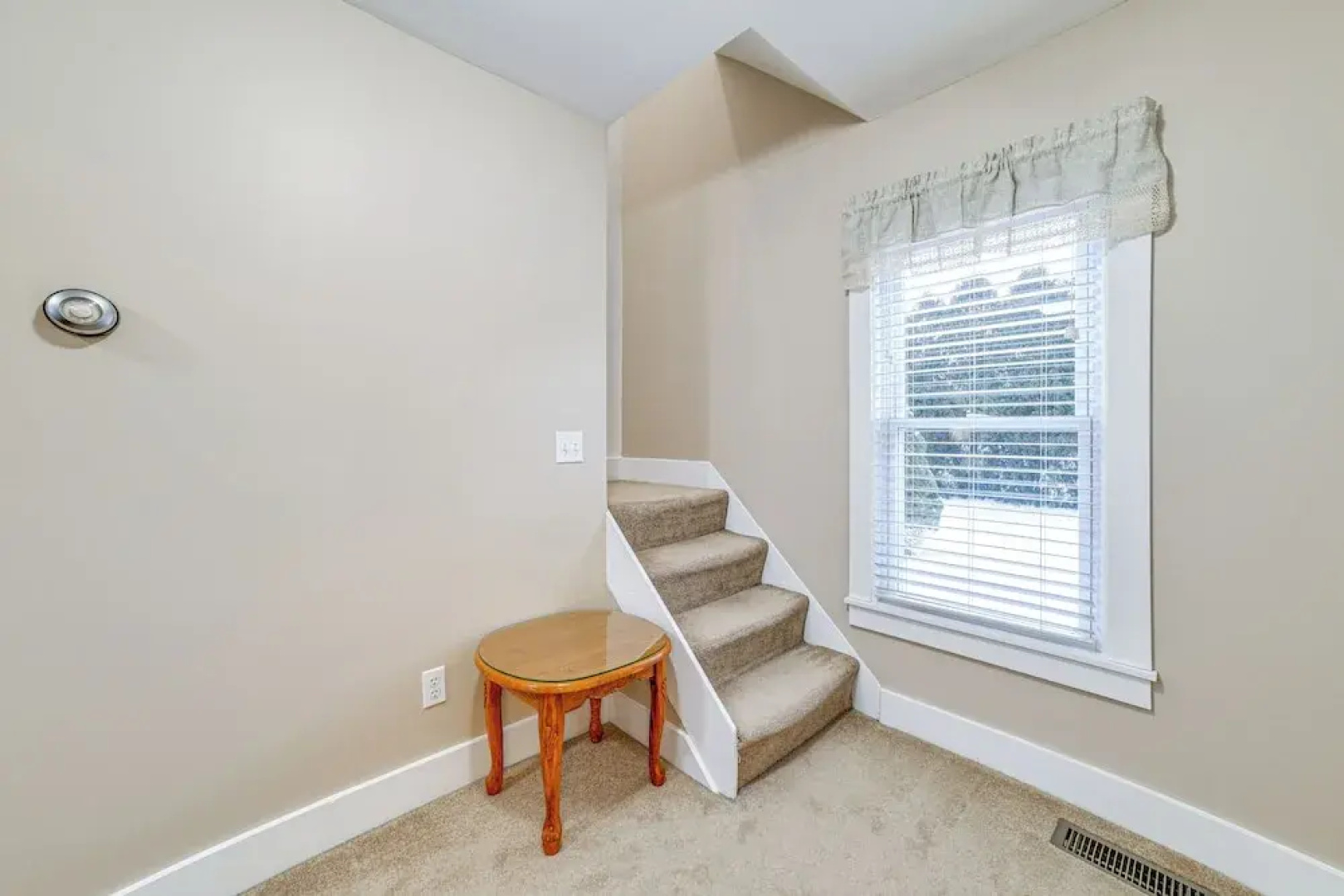 Near Hiking & Skiing: Cozy Home in Cortland!