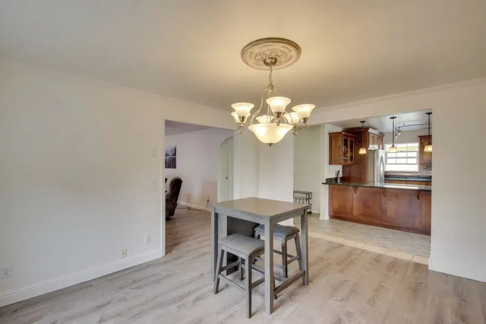 Crescent City Home w/ Hot Tub: Half-block to Beach