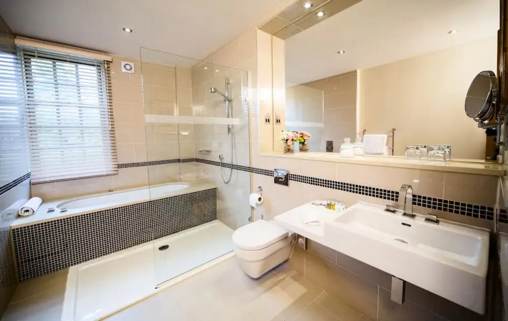 Restaurant at Brockencote Hall