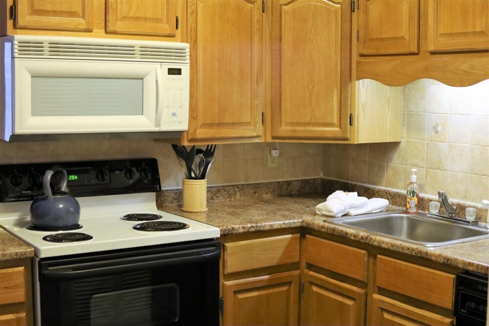 Pet Friendly Condo in Waterville Valley - Newly Refinished! - Whc23v