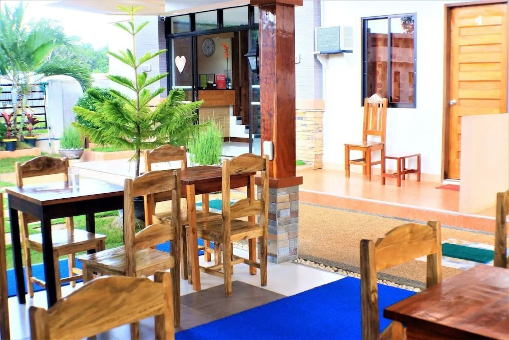 ZEN Rooms Greenfields Inn Bohol