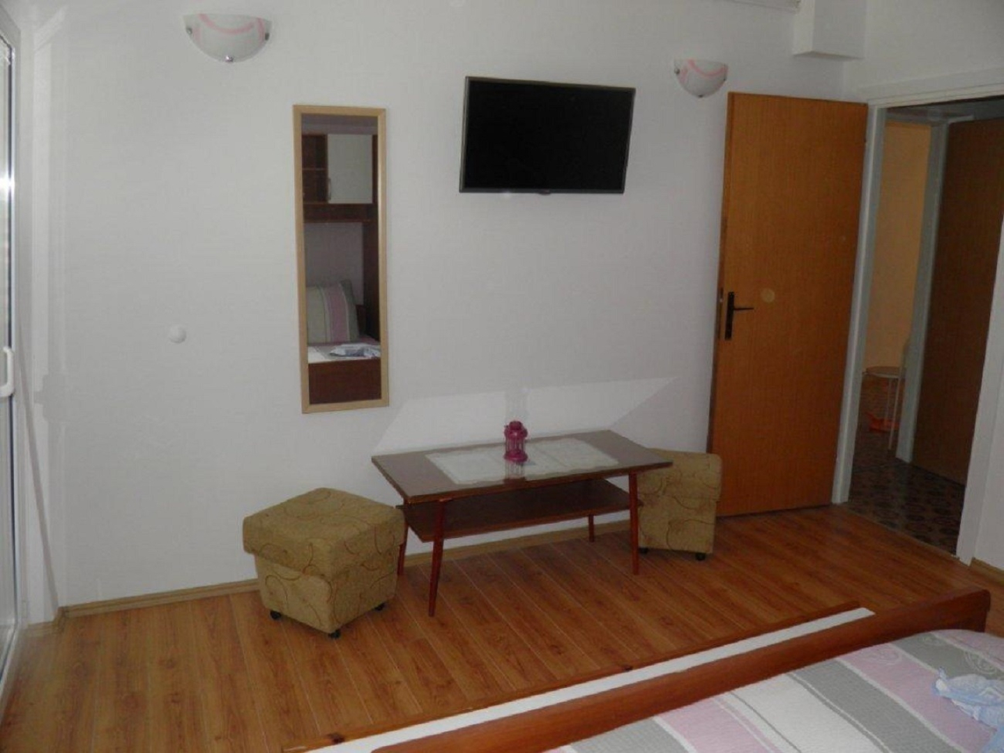 Apartment Angela -  with beautiful courtyard: A1 Brela, Riviera Makarska