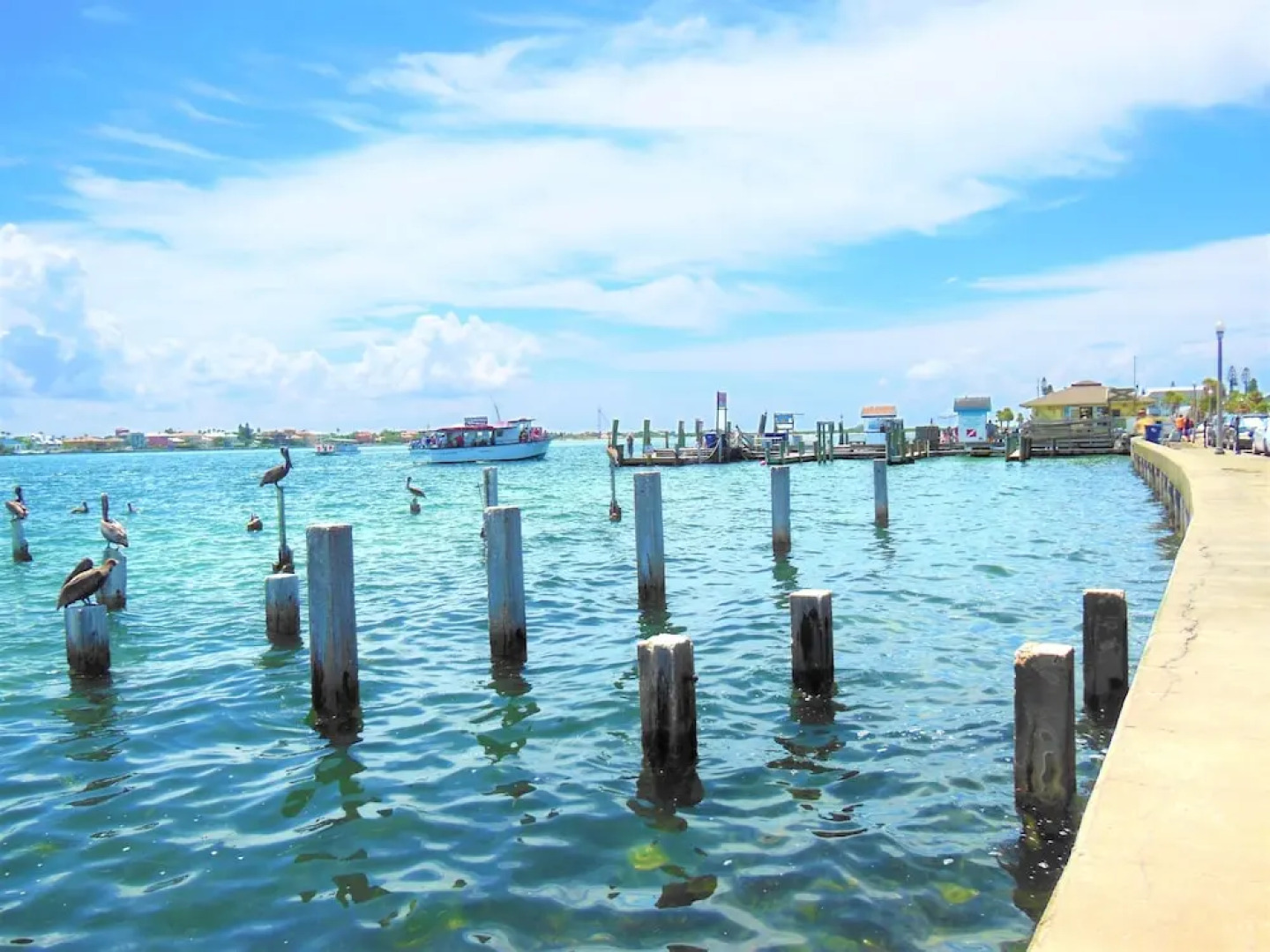 Key West Style Beachtown Estate by TechTravel