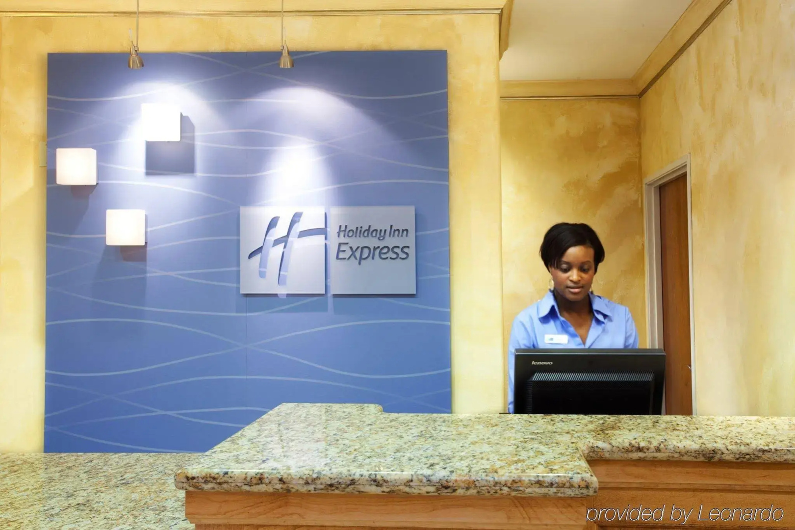 Holiday Inn Express Hotel & Suites Lafayette South by IHG