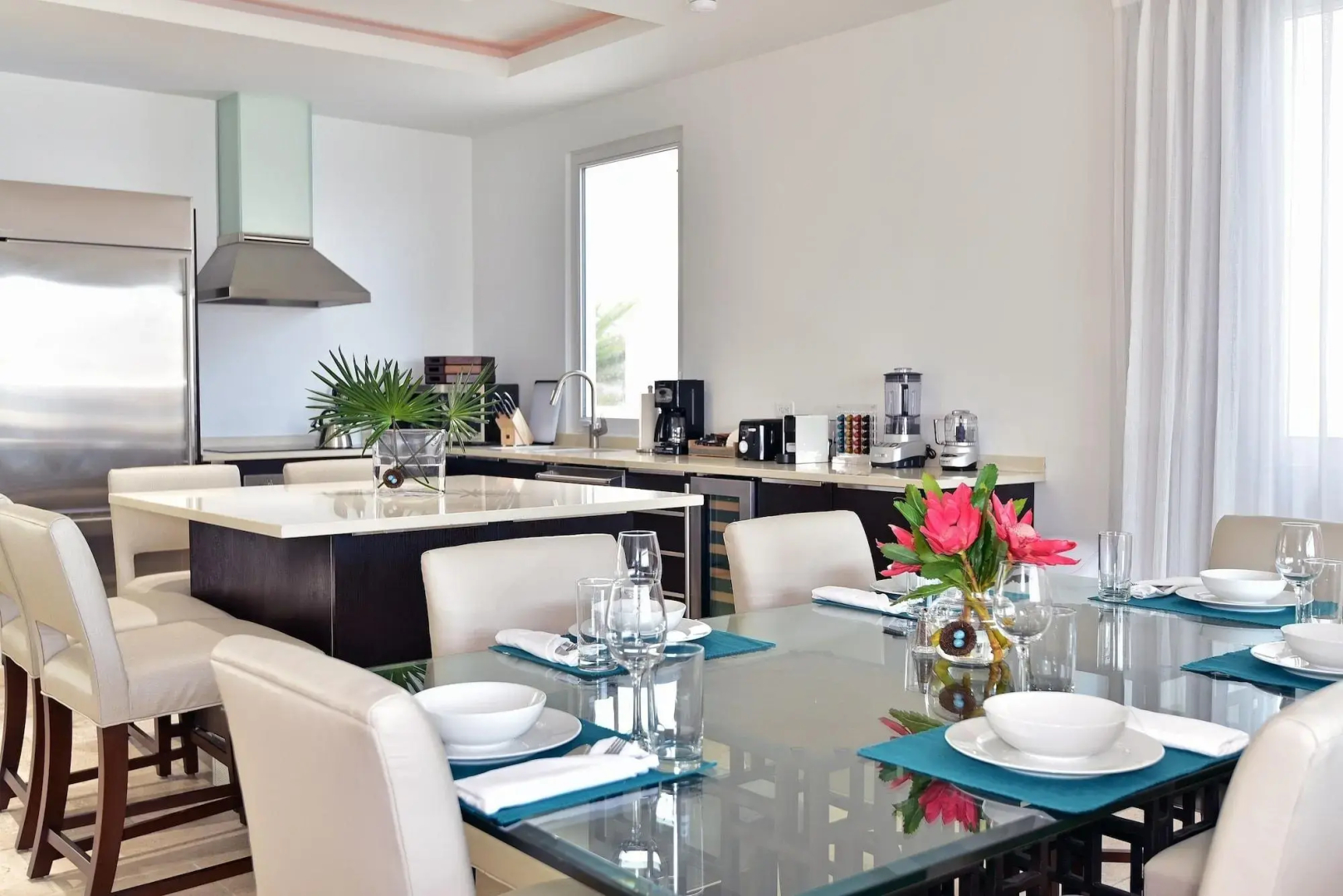 Coral Beach Club Villas & Marina