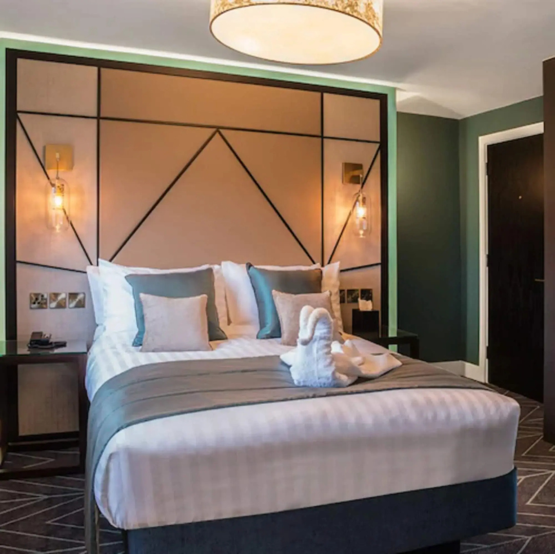 Seven Hotel