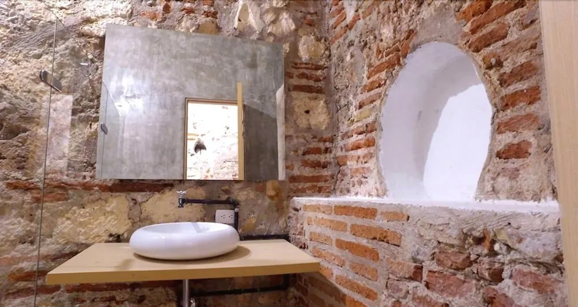 Bourbon St Hostal Boutique - Hostel