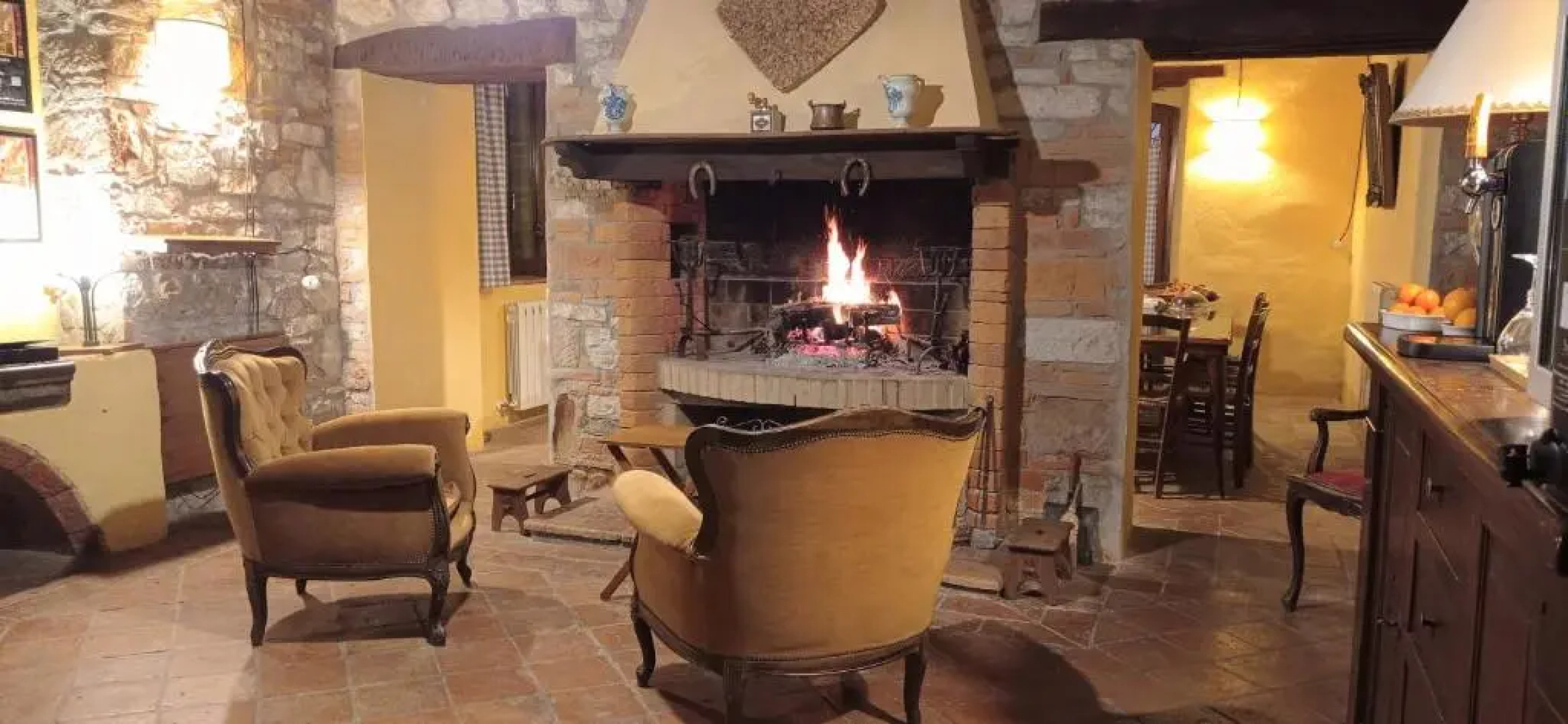 Umbrian Farmhouse Retreat With Private Pool and Garden