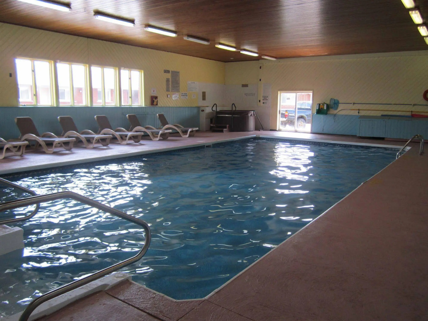 Red Pine Inn & Conference Centre