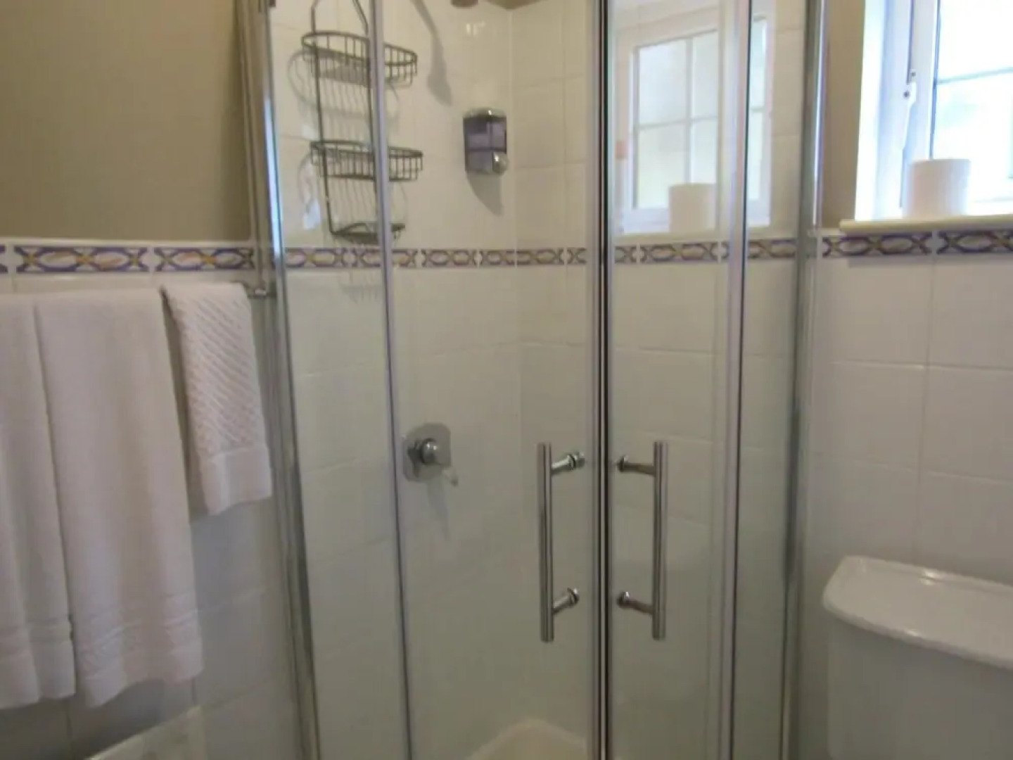 The Rose Garden Bed & Breakfast and Cafe