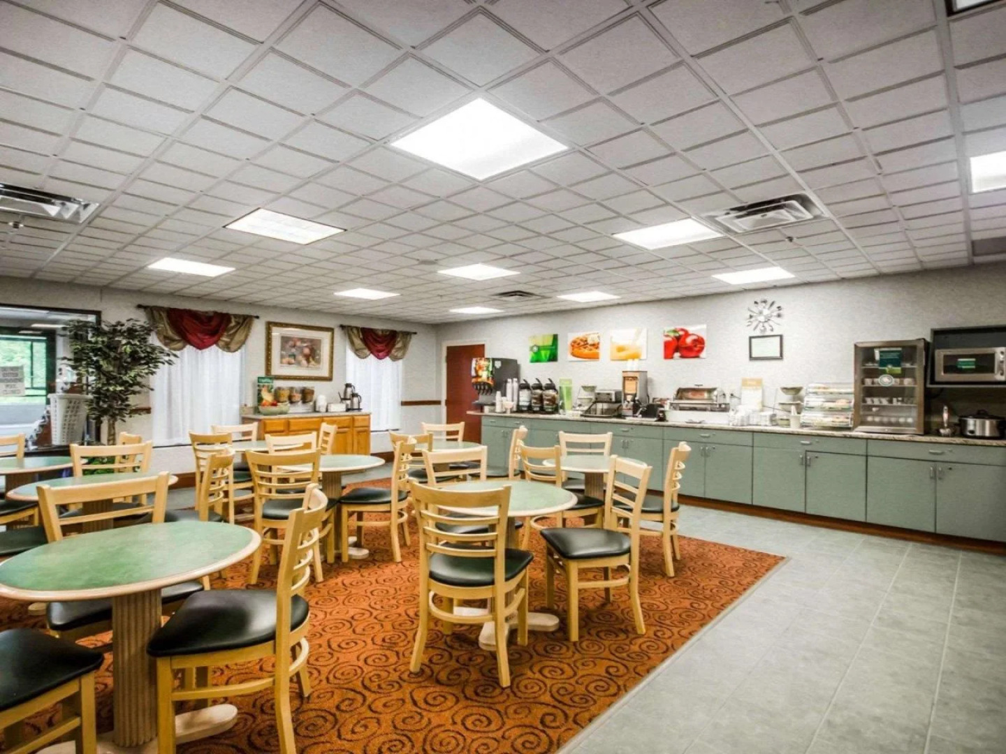 Quality Inn & Suites Sellersburg - Louisville Area