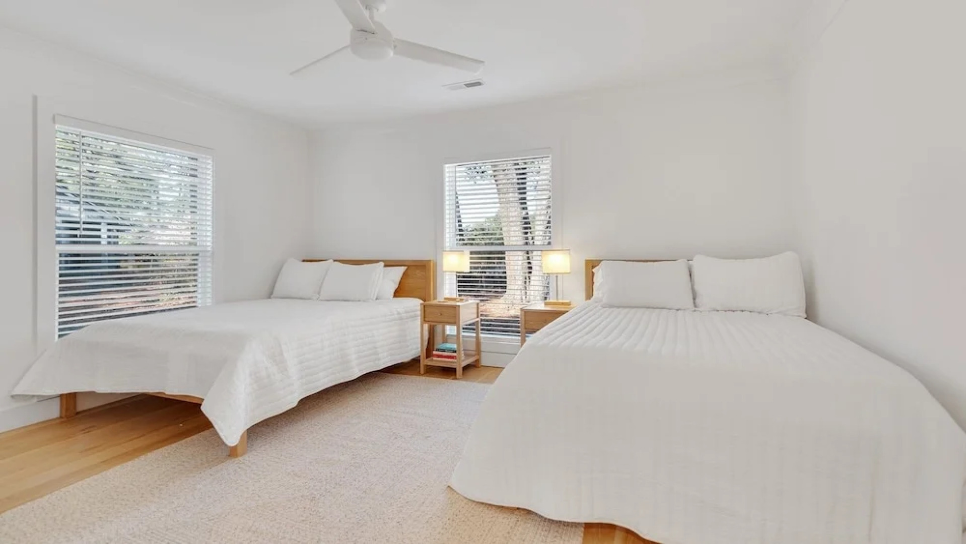 Great Place To Relax And Enjoy A Peaceful Vacation! 4 Bedroom Home by Peace Vacations