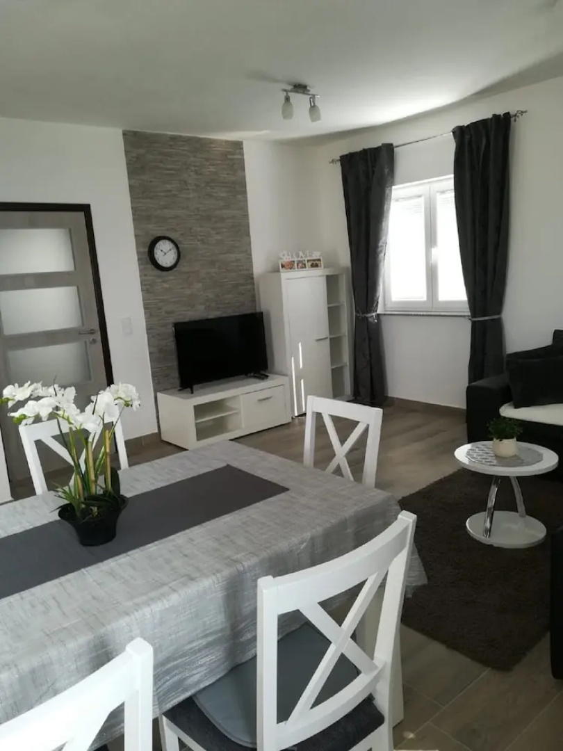 Apartment Villa Bijele Stijene