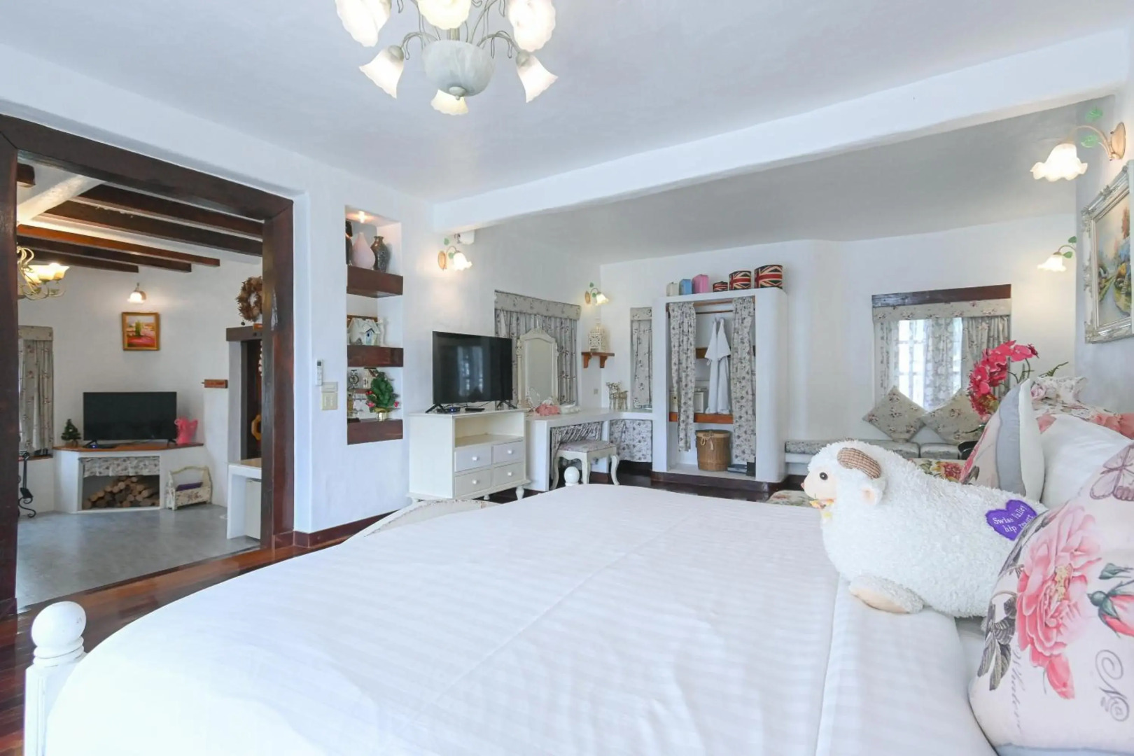 Swiss Valley Hip Resort