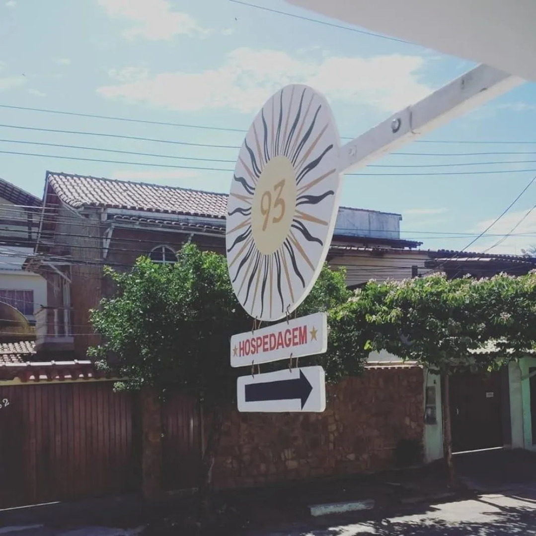 93 Hospedagem