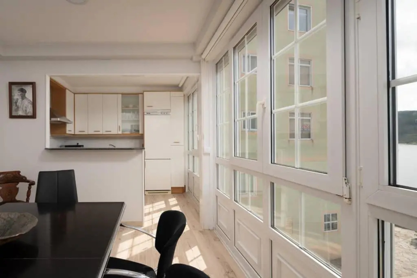 casa en corme encima del mar