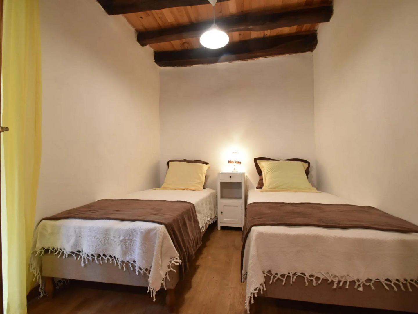 Graceful Home in Berbiguières, Valley of the Castles at 15min