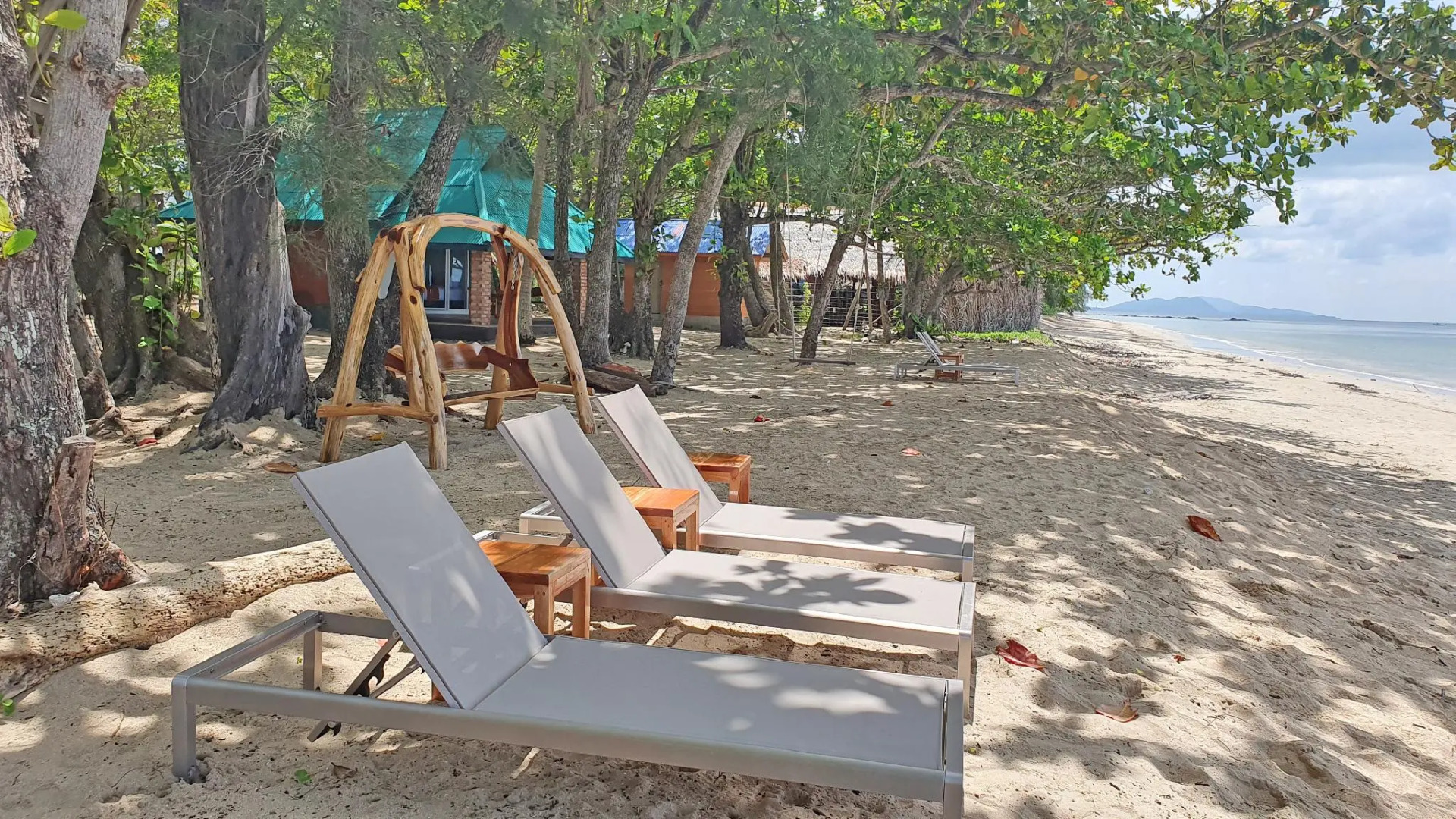 Koh Jum Delight Beach