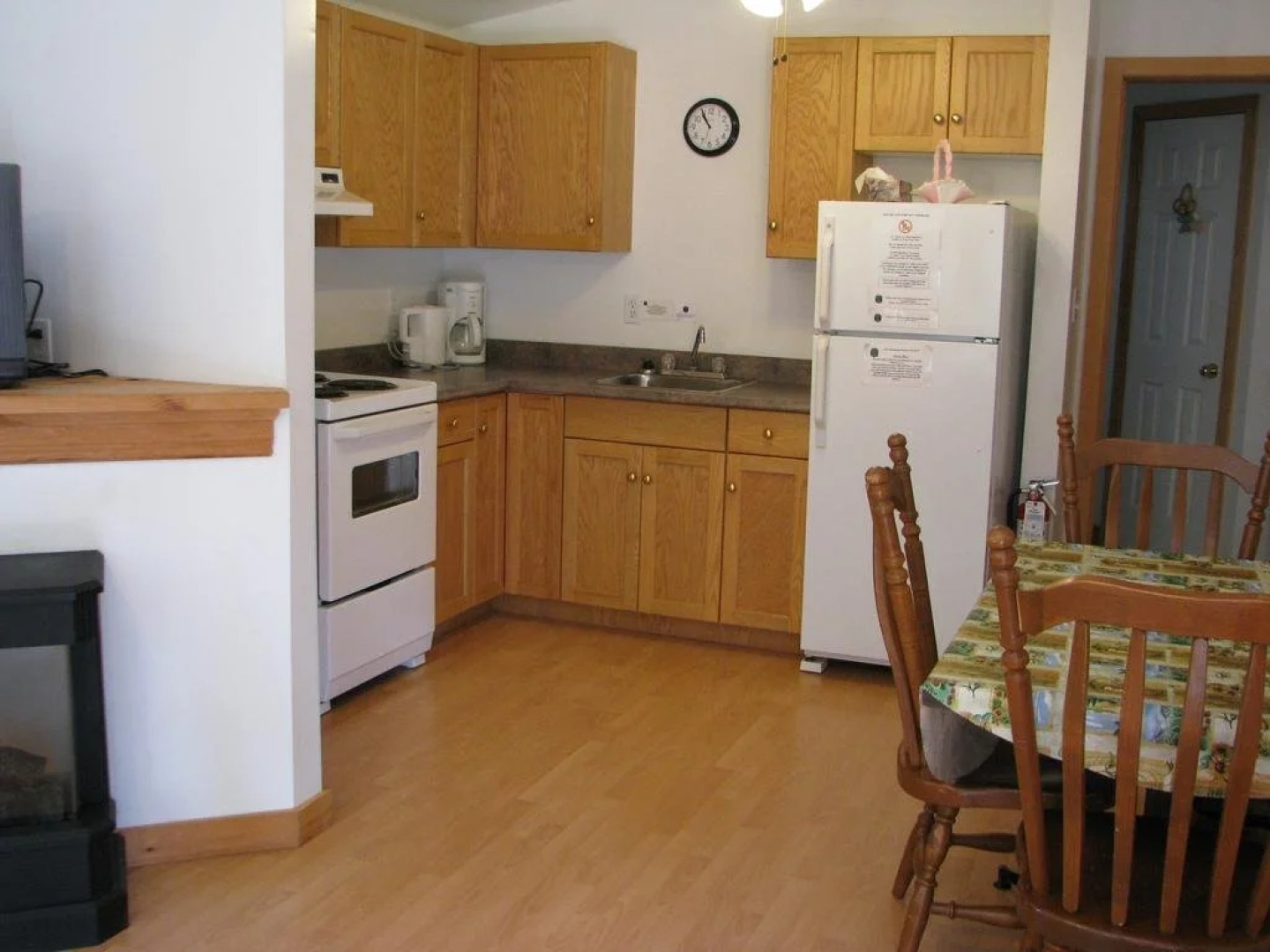 Anchorage House and Cottages