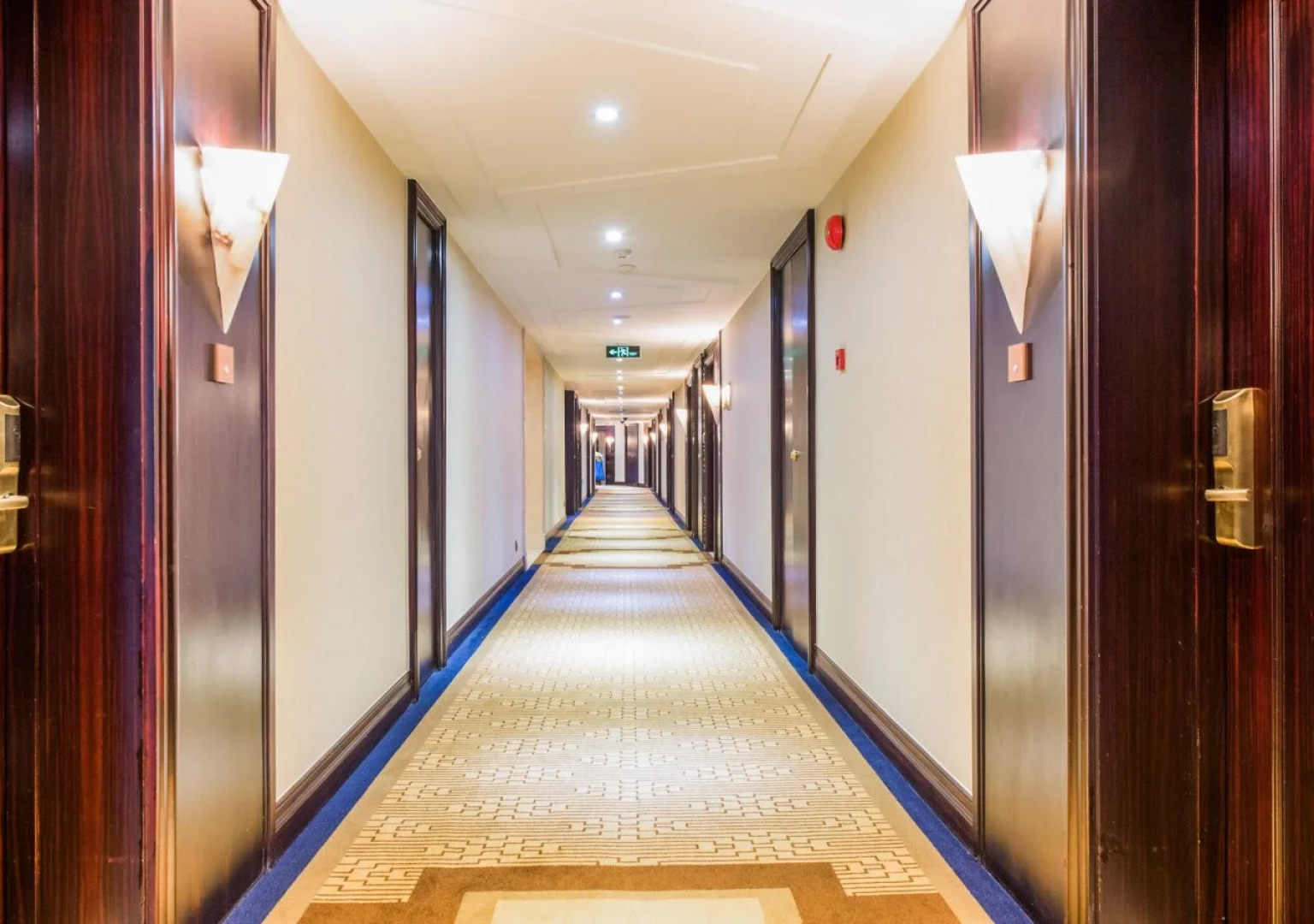 Paramount Gallery Hotel