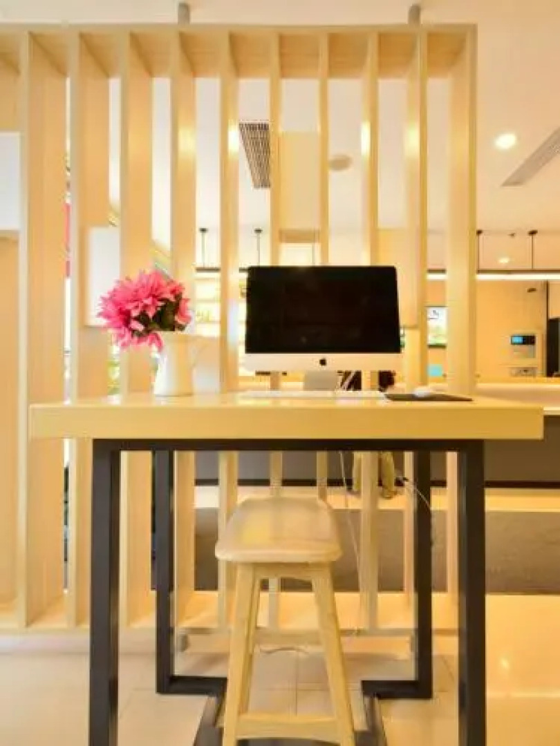 Hanting Express Lvliang Longfeng Avenue