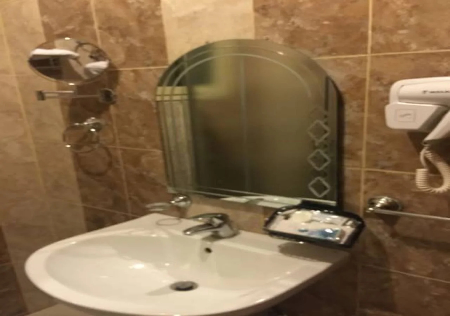 Elegant Suites Hotel