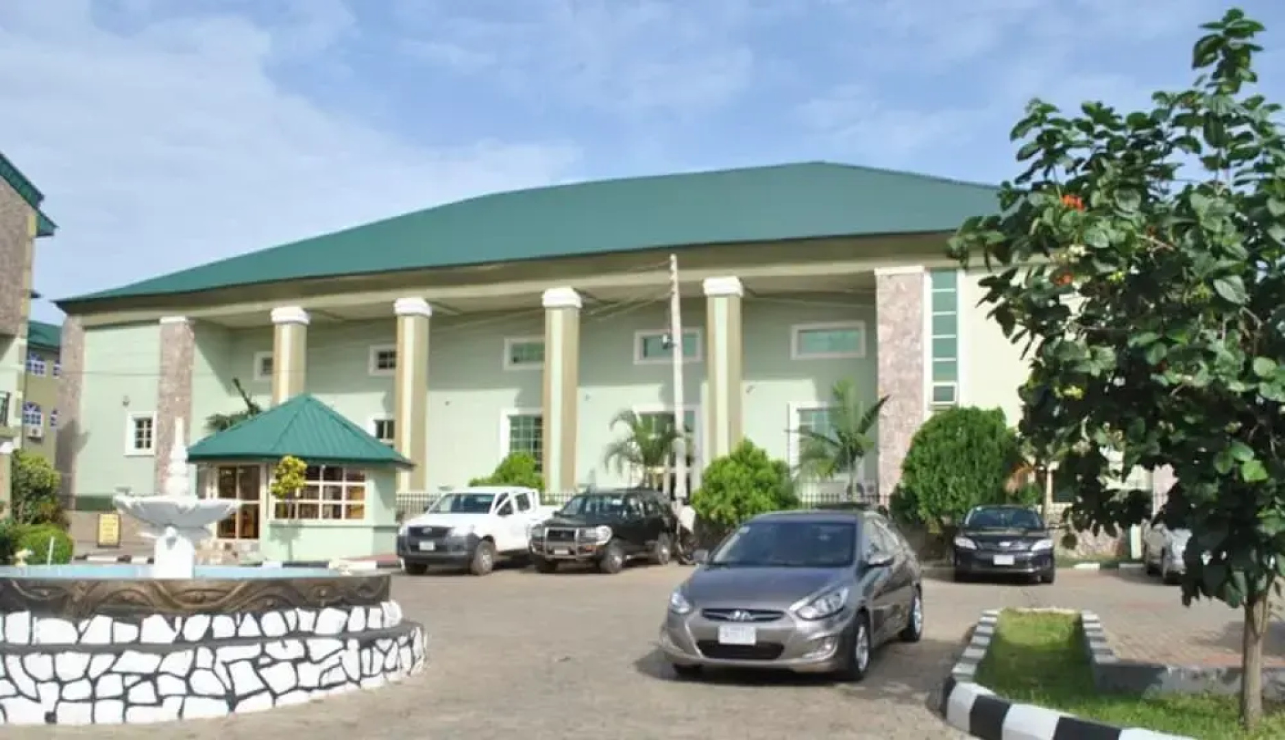 Leisure Spring Hotel