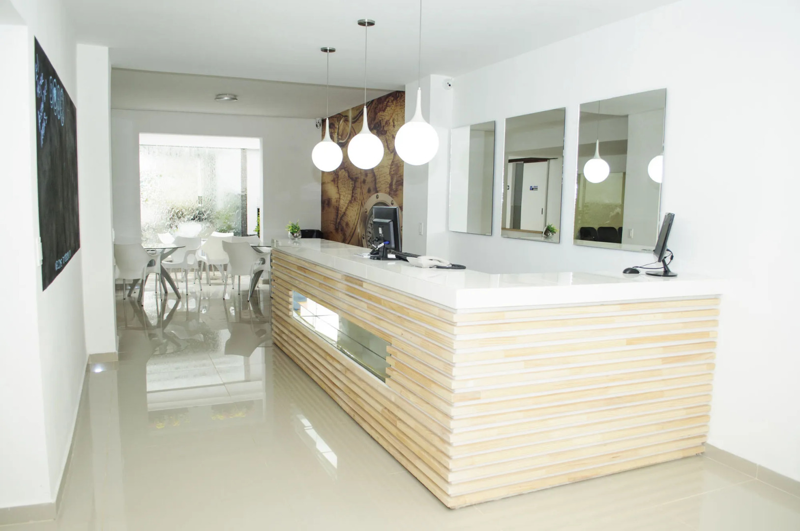 Hostal Lleras Calle 8 - Hostel