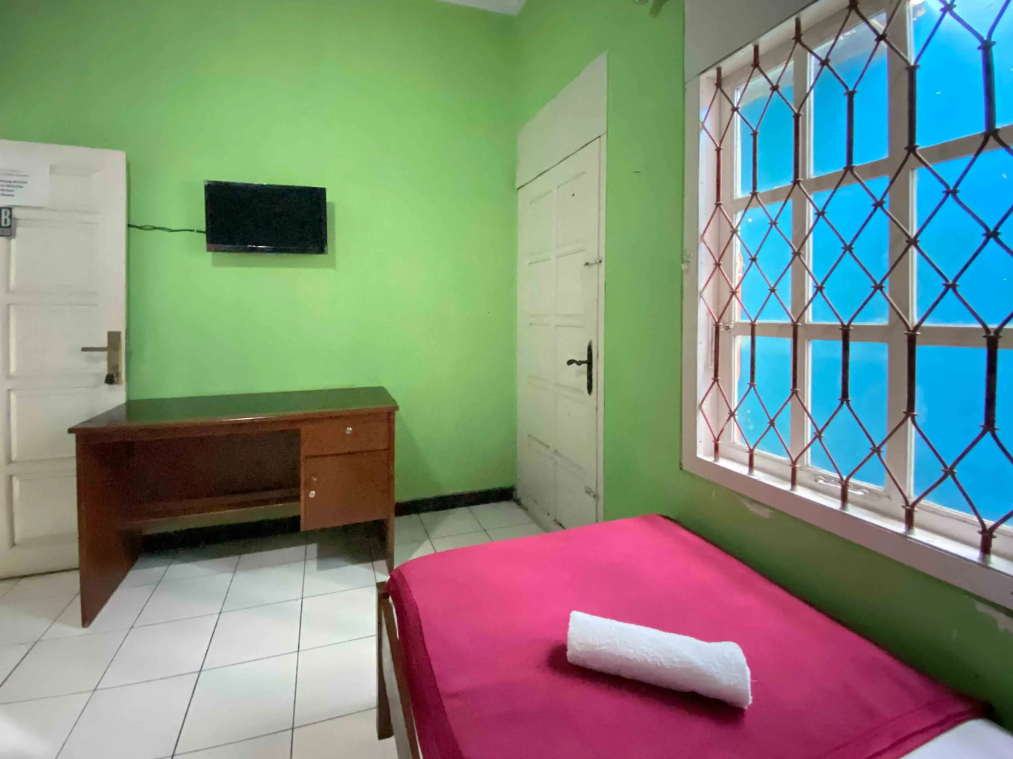 Guest House Hj Muriyah Syariah Slawi RedPartner