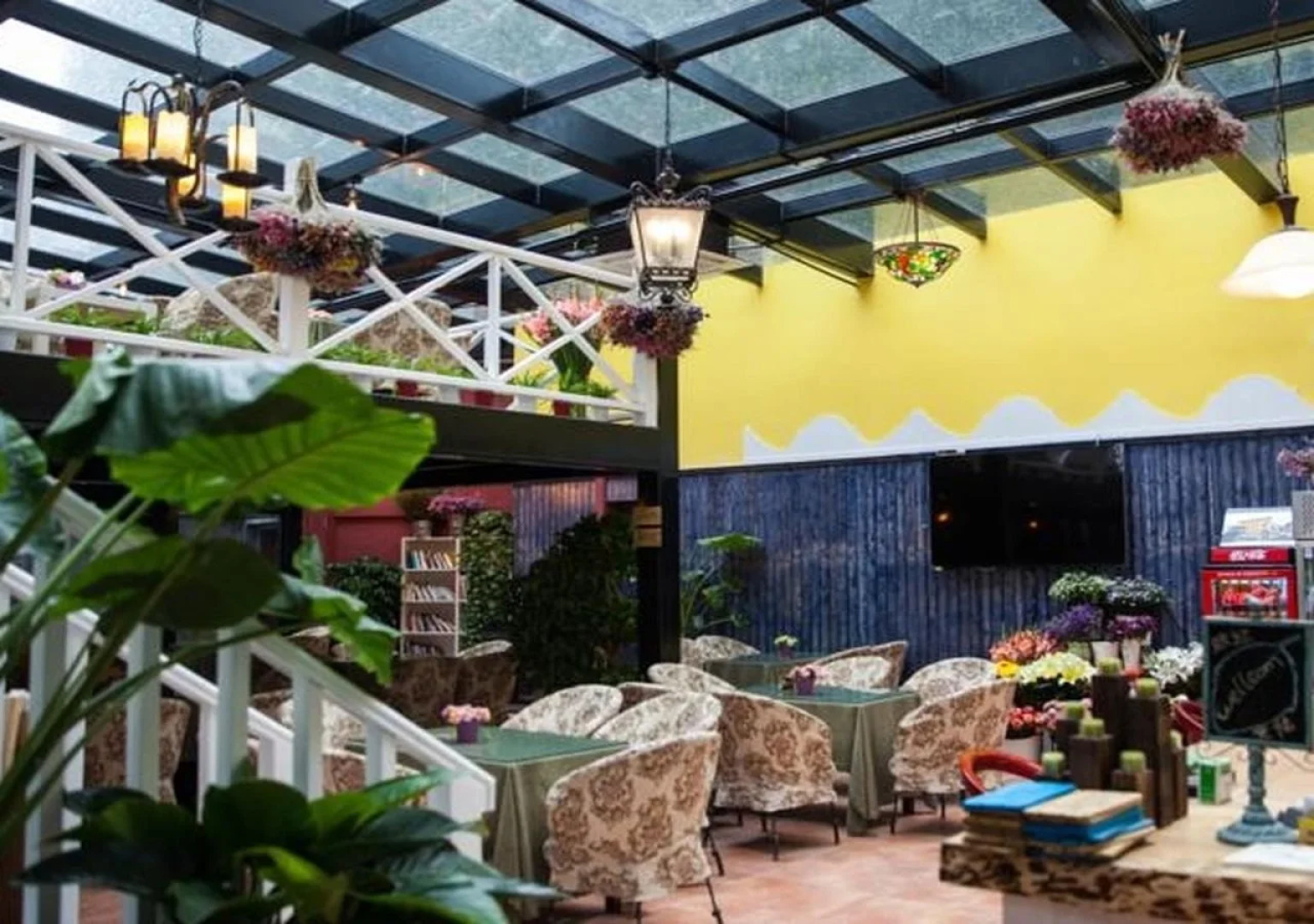 7 Sages Bell Tower Youth Hostel