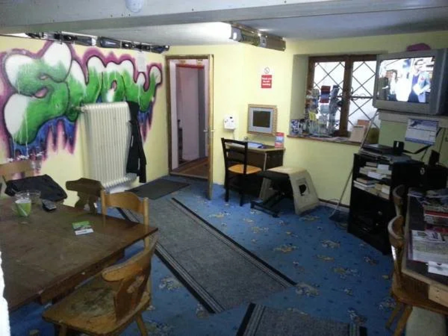 SnowBunnys BackPackers Hostel