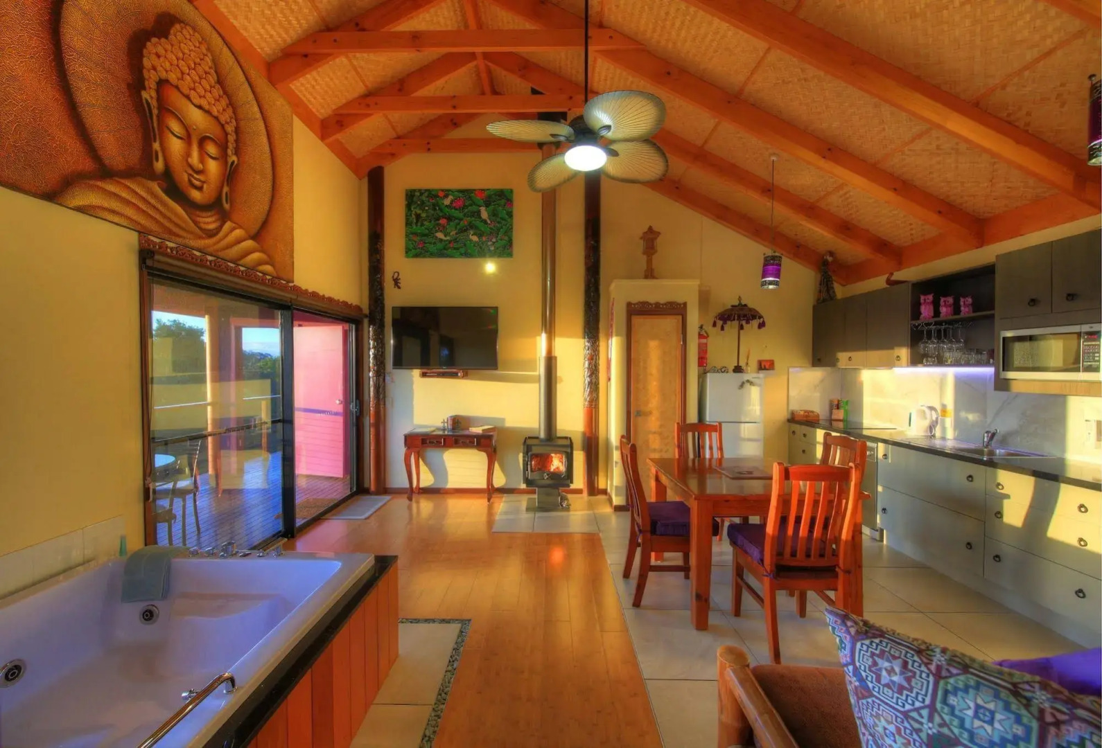 Maleny Tropical Retreat Balinese B&B