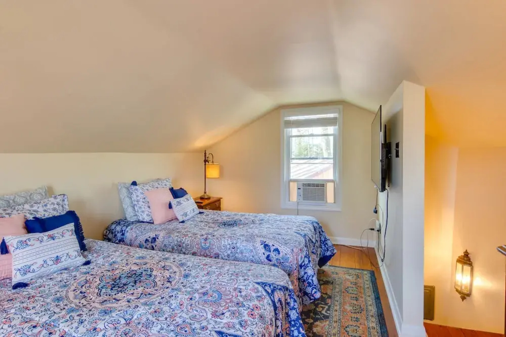 Steps to Chautauqua Lake: Cozy Cottage w/ Patio