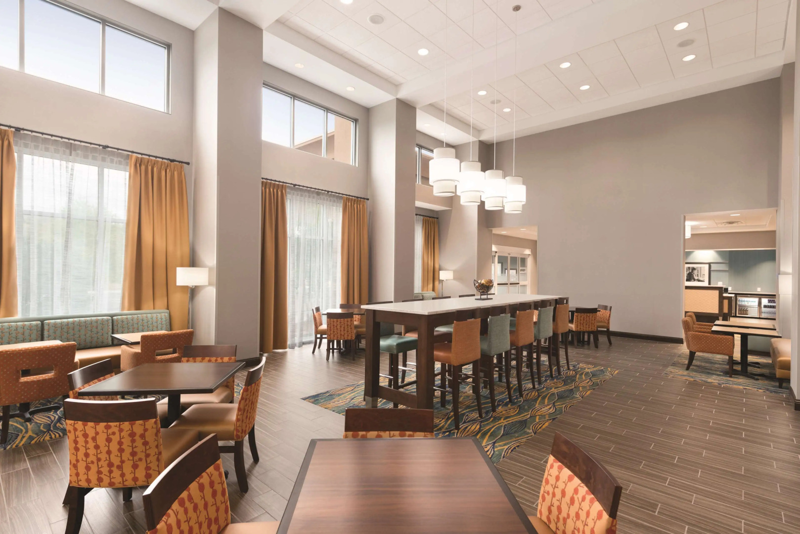 Hampton Inn & Suites Deland