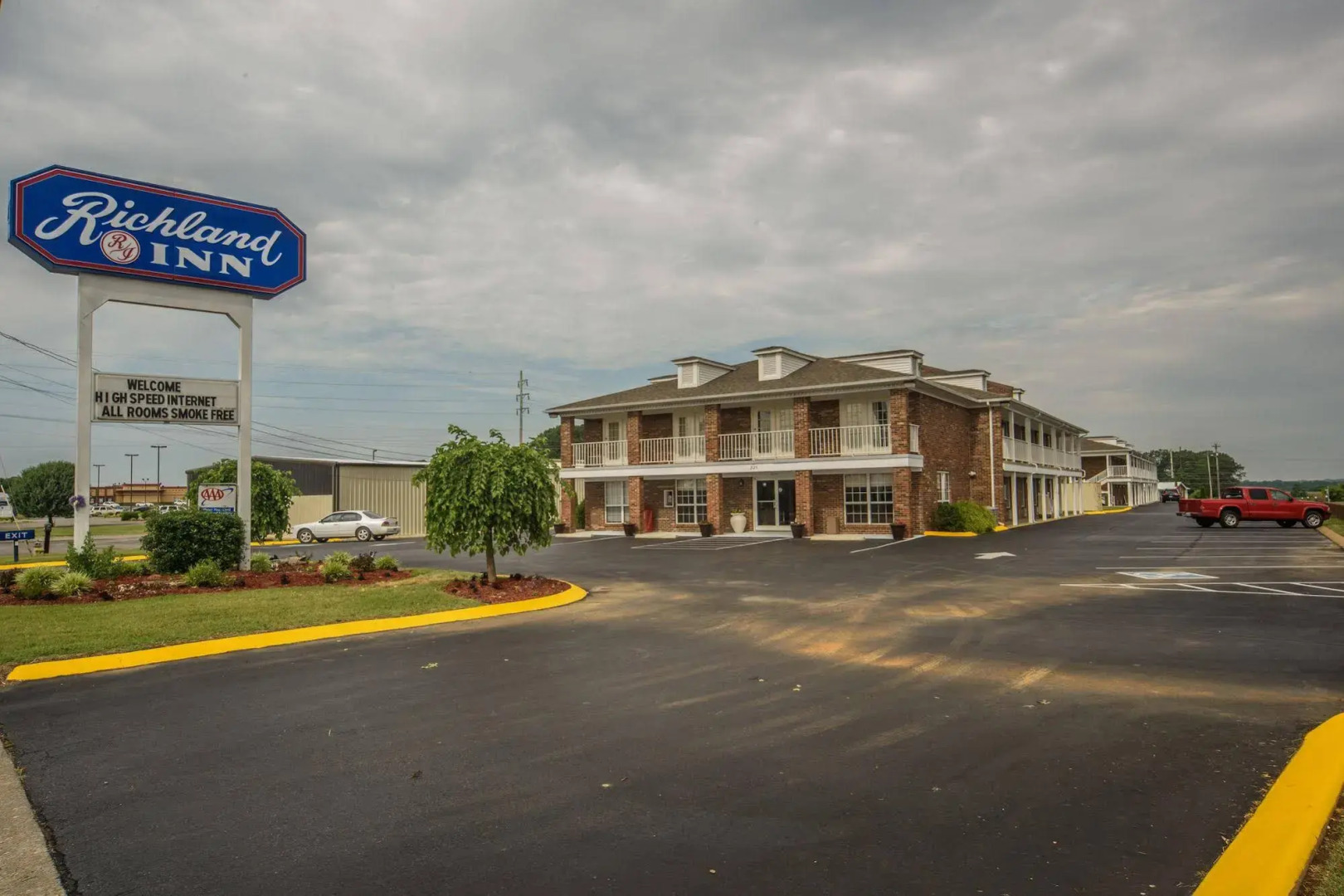 Richland Inn Lawrenceburg