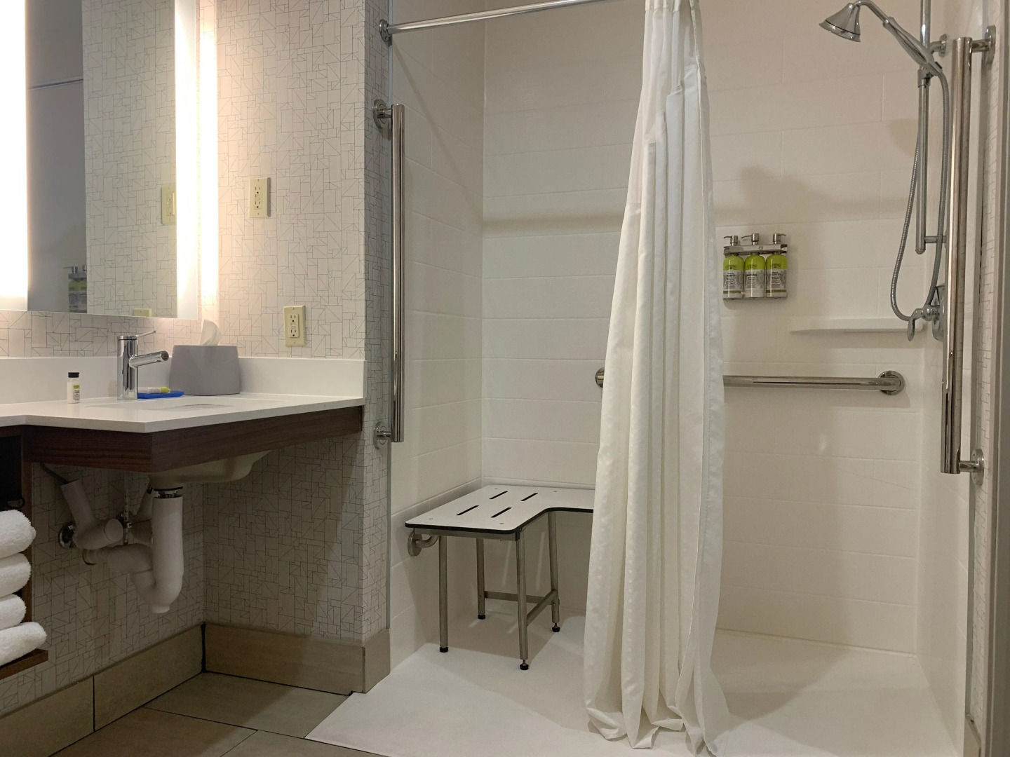 Holiday Inn Express Hotel & Suites Franklin-Oil City by IHG