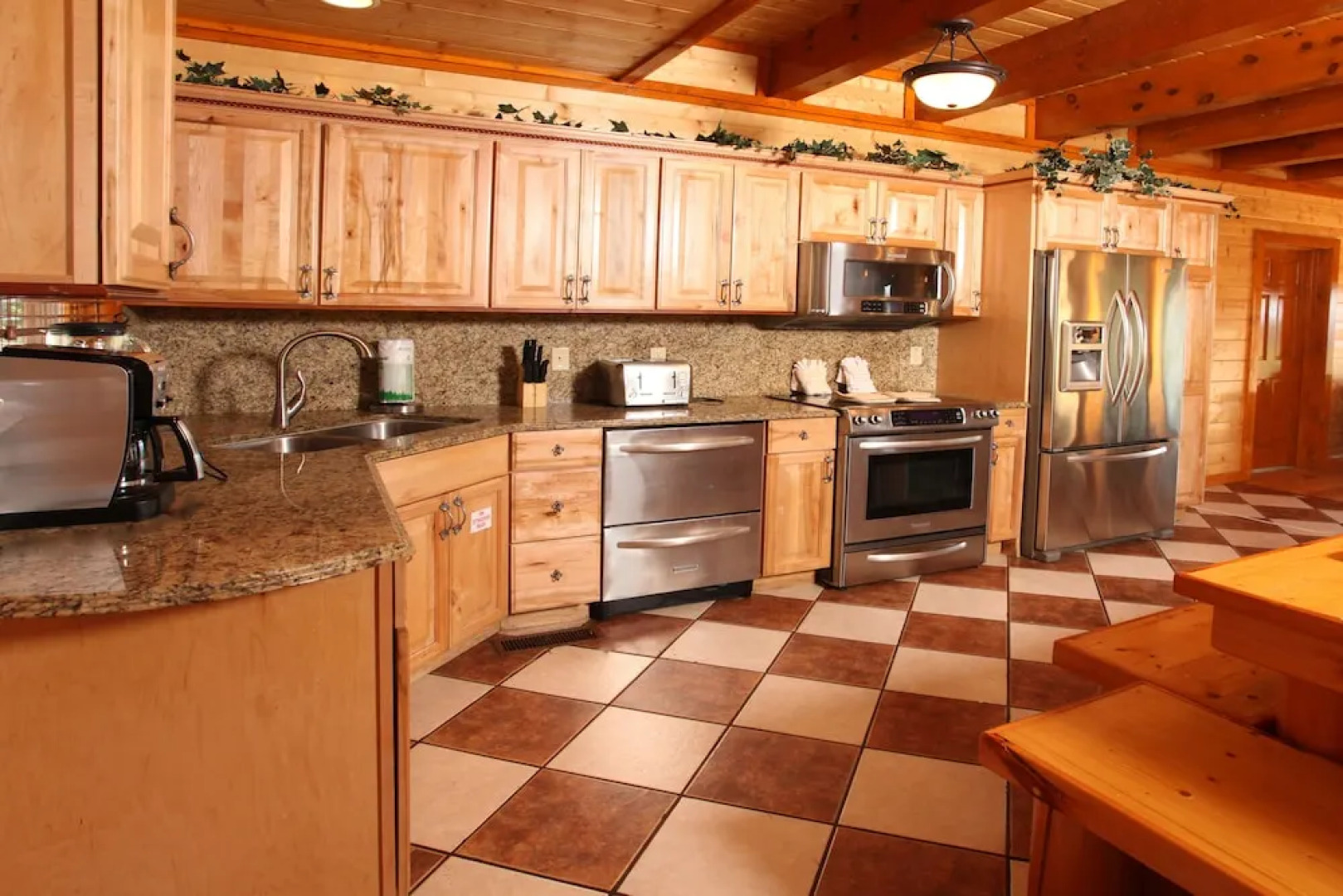 Paradise Mountain Pool Lodge