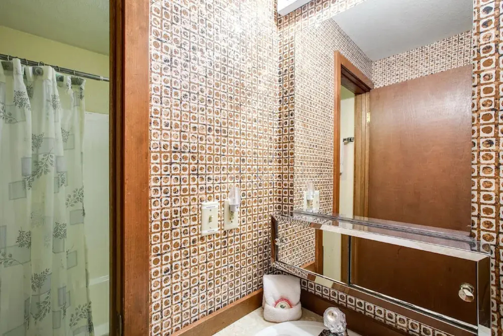 84SW - Sauna - Soaker Tub - Fireplace - Sleeps 6