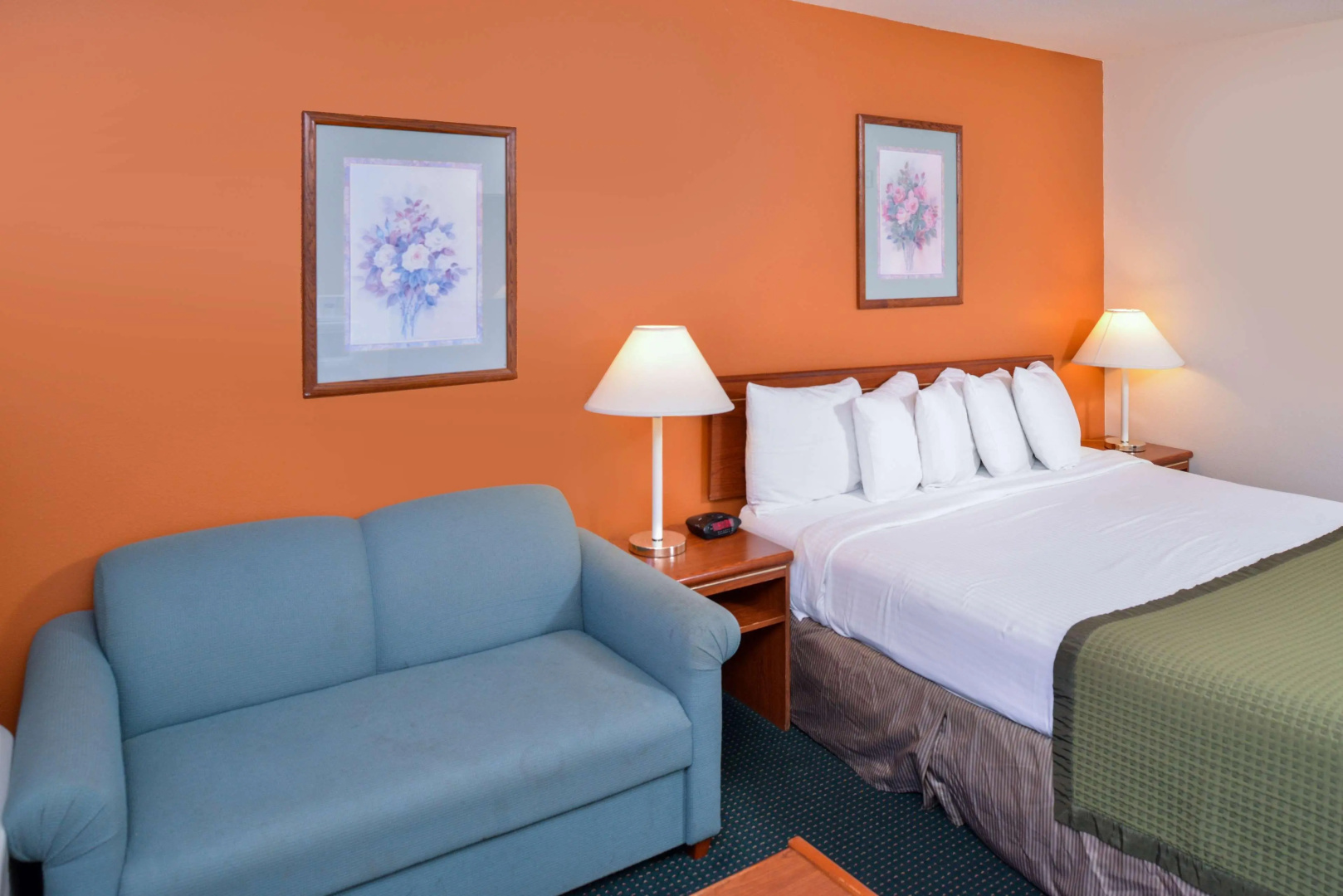 Travelodge Suites by Wyndham Newberg