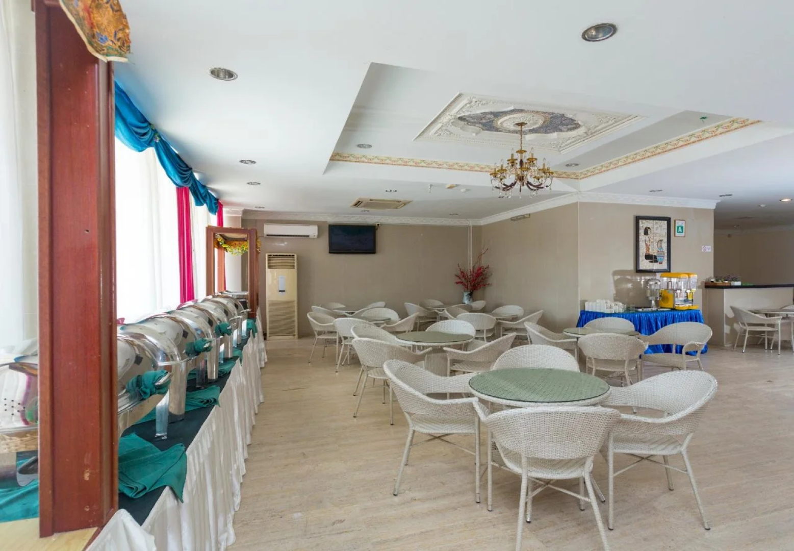 OYO 89619 De Choice Hotel